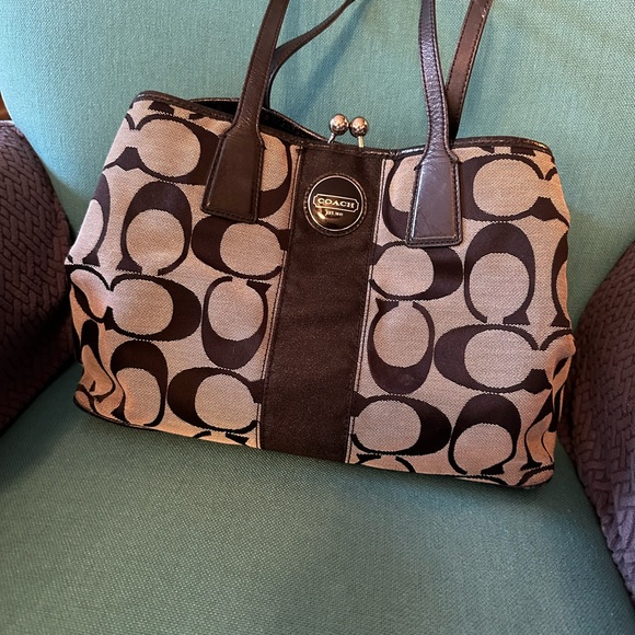 Coach Black Gray Signature Logo Canvas Kiss-lock Handbag Shoulder Bag - Picture 15 of 15